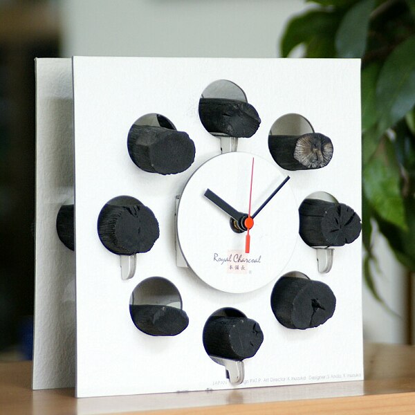 炭のインテリア時計