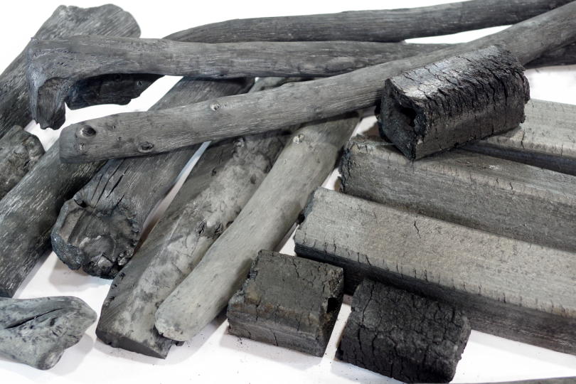 備長炭とオガ炭